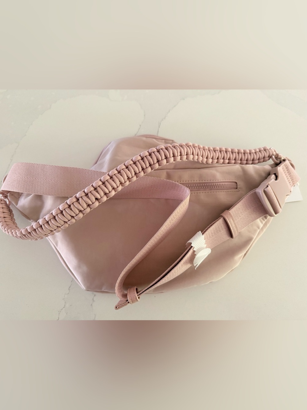 BEIS | The Sport Pack crossbody travel bag | atlas pink - Picture 4 of 6